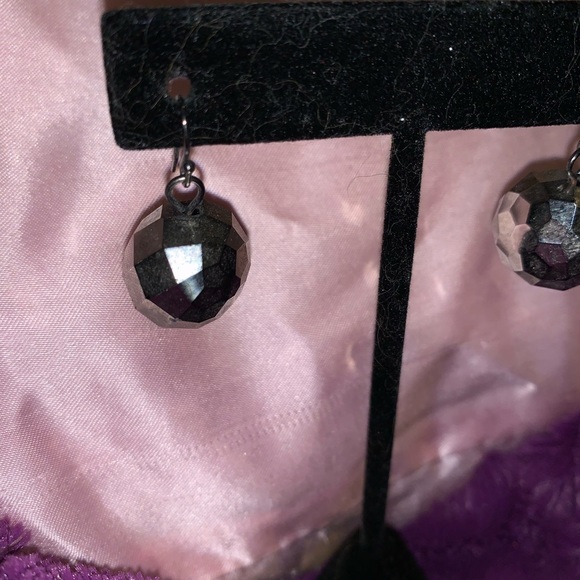 4 pairs of woman earrings - Picture 14 of 15